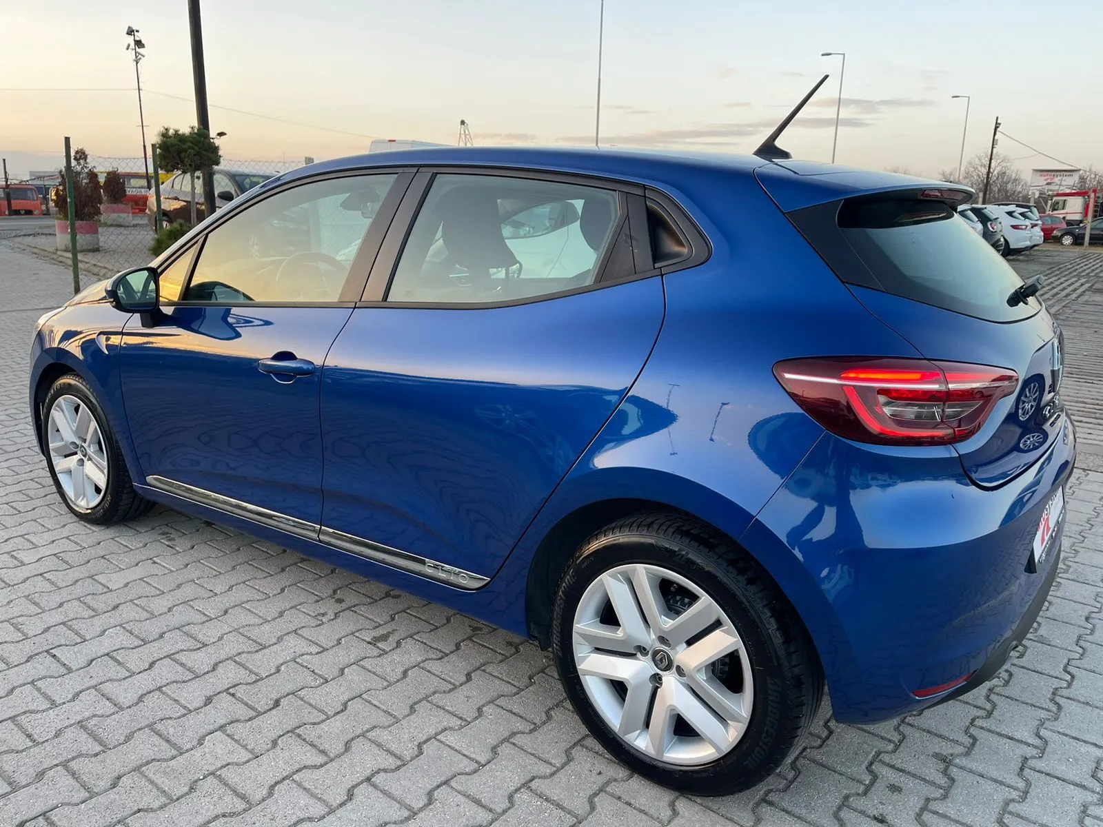 Renault Clio V SCE65 ZEN KREDITI NA LICU ME Image 6