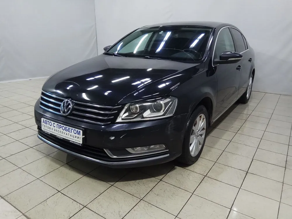 Volkswagen Passat  Image 1