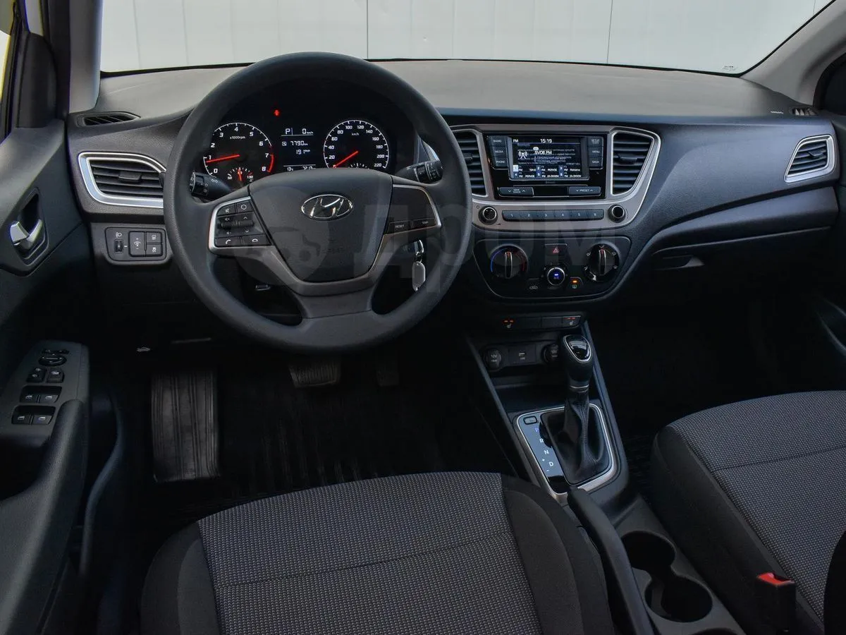 Hyundai Solaris  Image 2