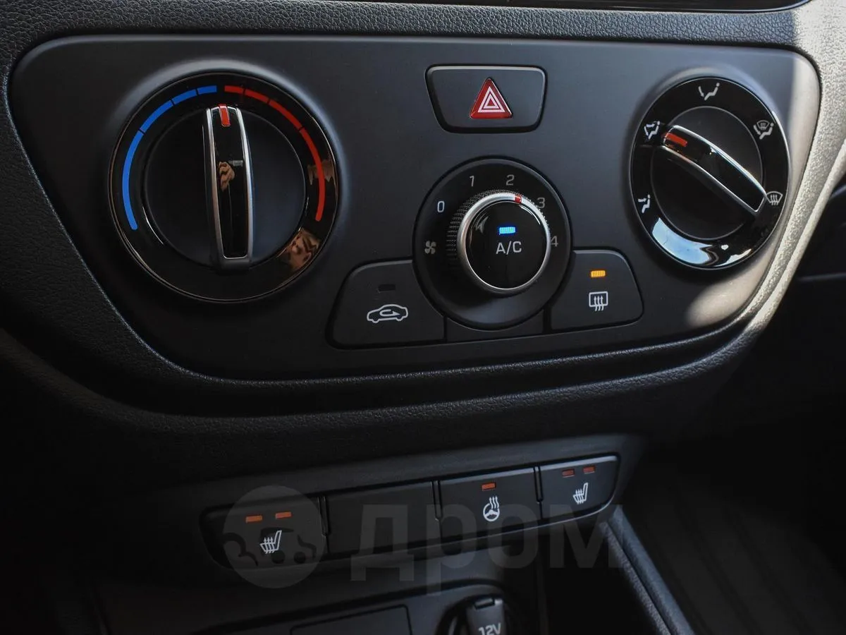 Hyundai Solaris  Image 9