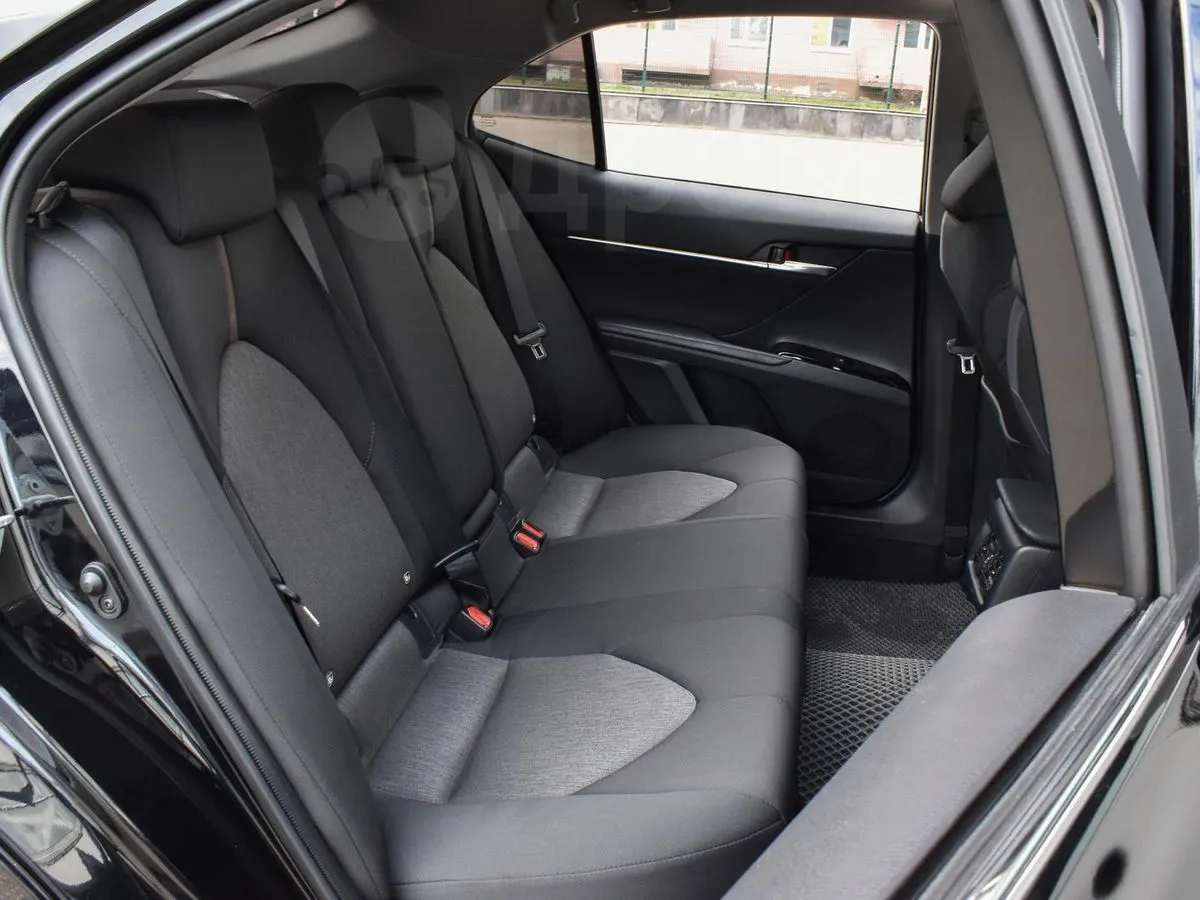 Toyota Camry  Image 5