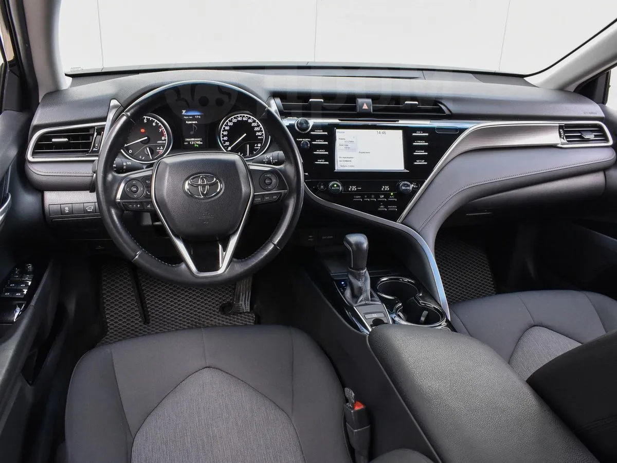 Toyota Camry  Image 8