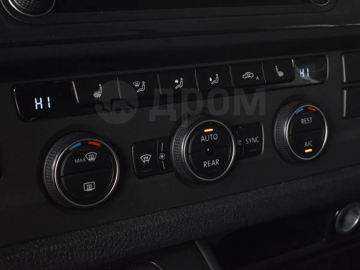 Volkswagen Caravelle  Image 7