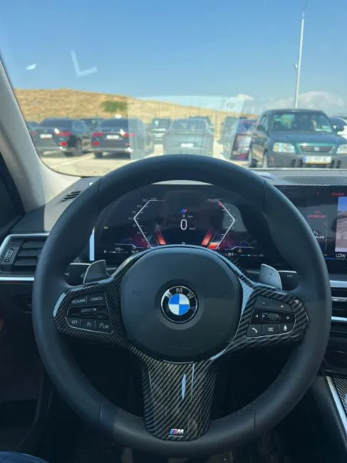 BMW 325  Image 1