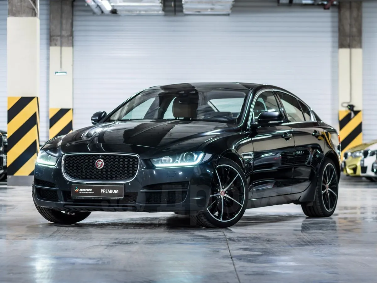 Jaguar XE  Image 1