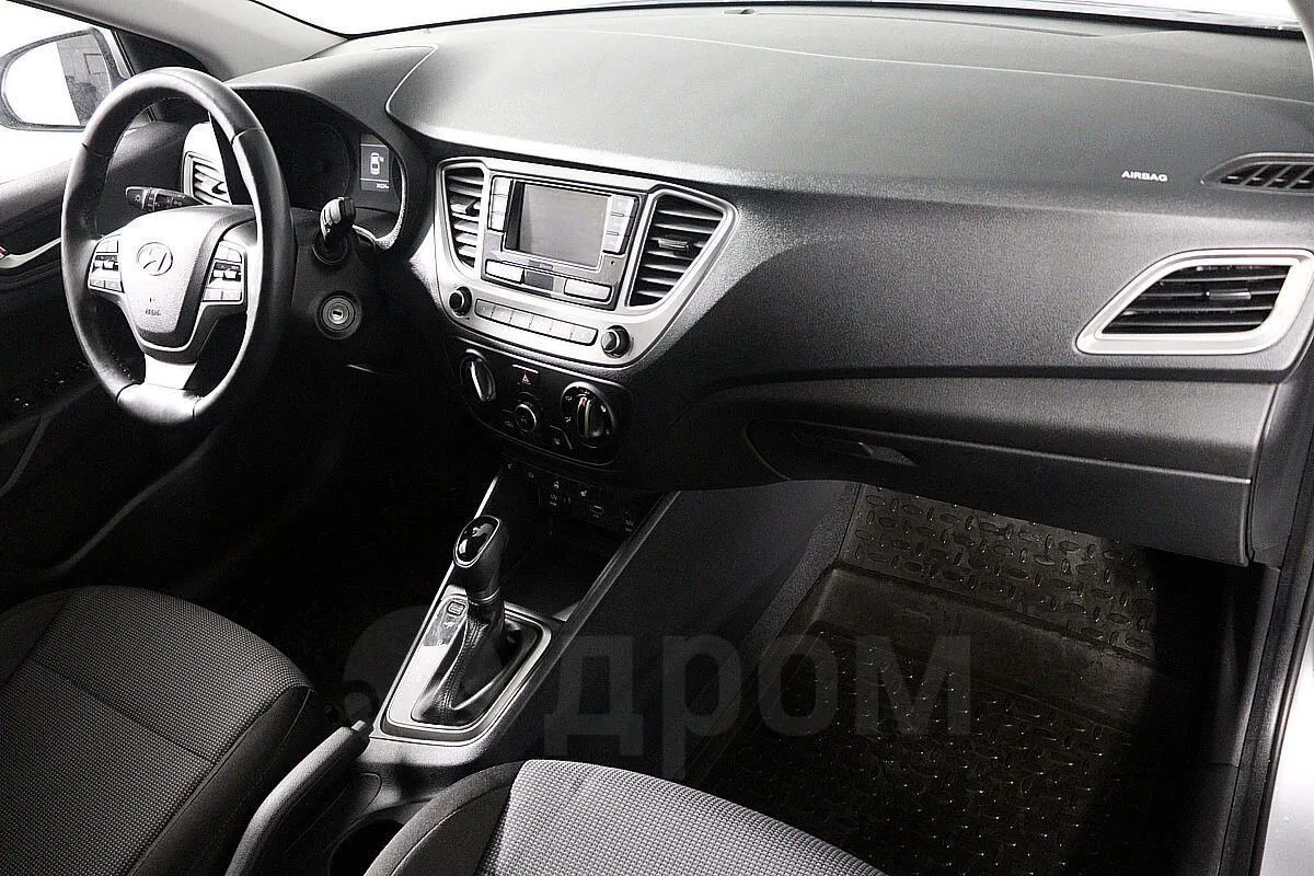Hyundai Solaris  Image 10