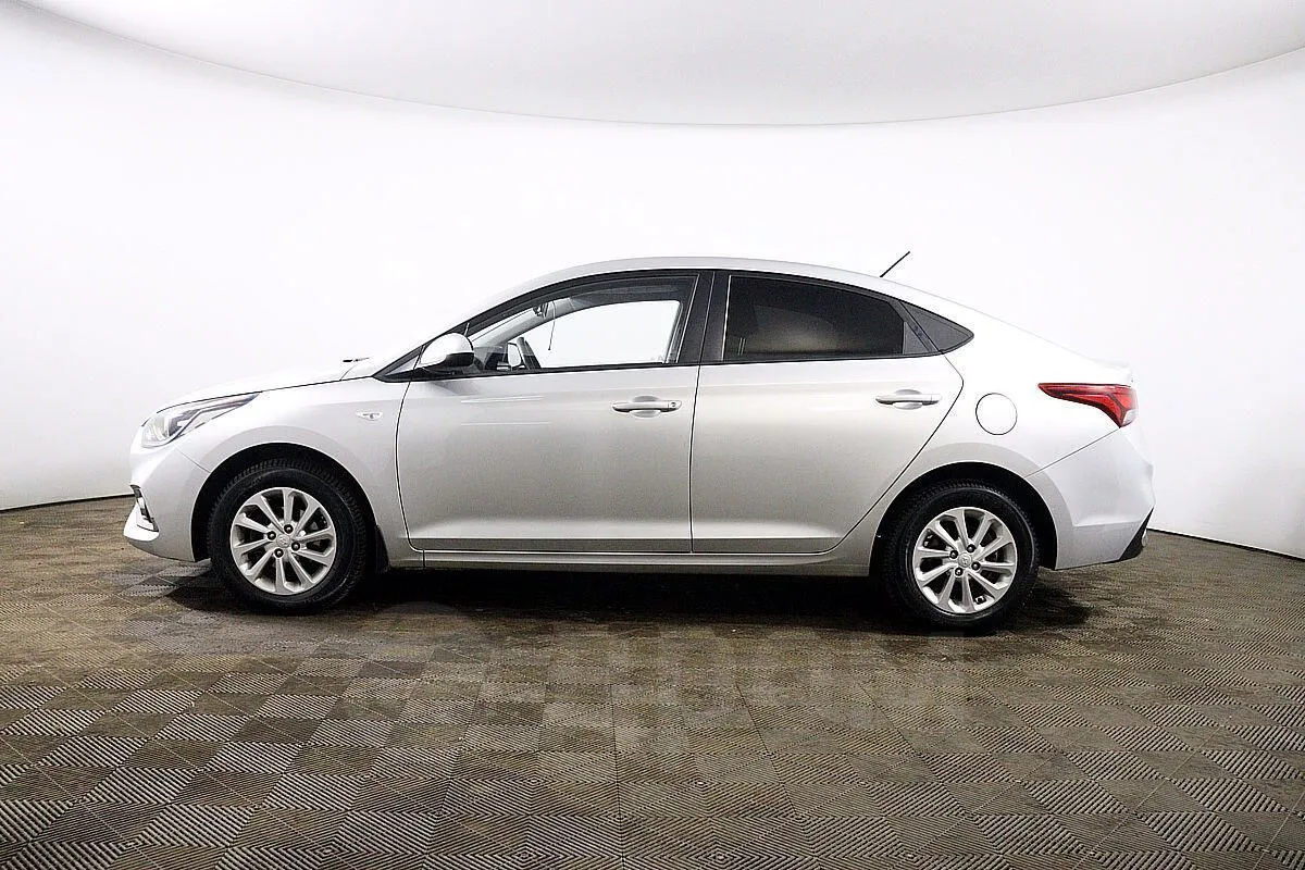 Hyundai Solaris  Image 8