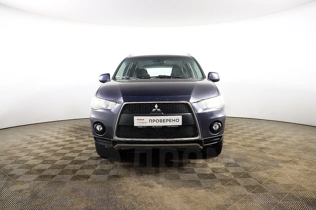 Mitsubishi Outlander  Image 2