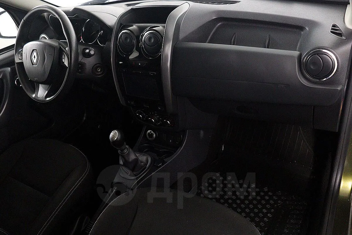 Renault Duster  Image 10