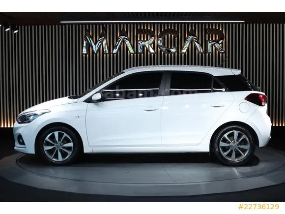 Hyundai i20 1.4 MPI Style Image 5