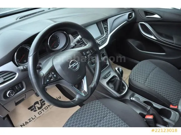Opel Astra 1.0 T Enjoy Image 9