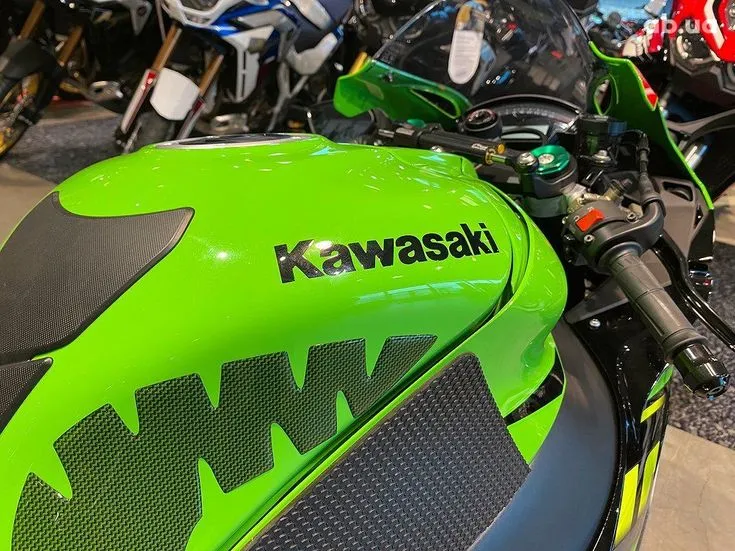 Kawasaki ZX  Image 5