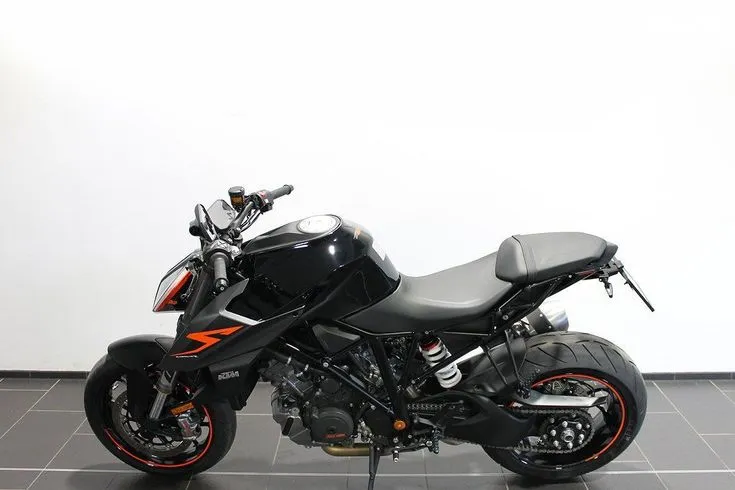 KTM 1290  Image 1