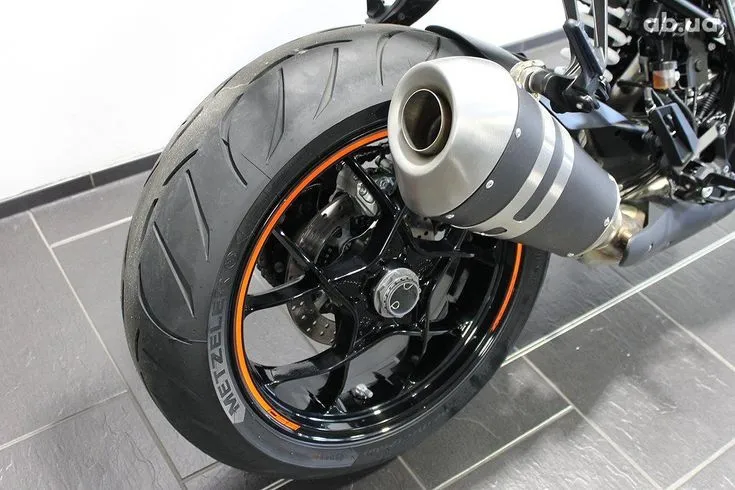 KTM 1290  Image 10